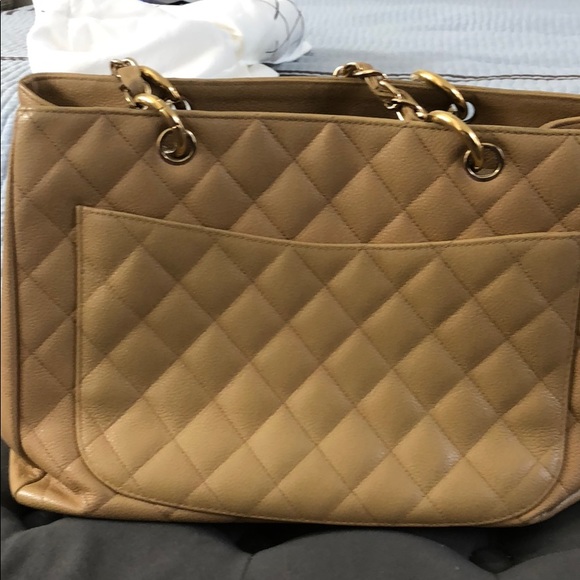 💯 % authentic Chanel handbag - Picture 8 of 11